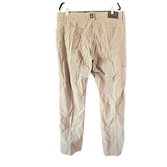 Wrangler All Terrain Gear Men's Regular Fit Synthetic Utility Pant - Picture 5 of 6